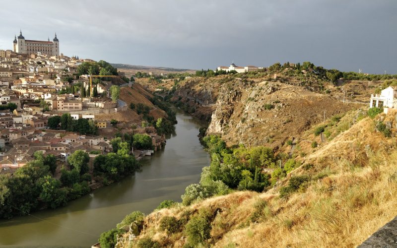 Foto 2: vistas del río Tajo y Toledo. (Fotografía de Alejandro Rocamonde y Rosario Arnau)